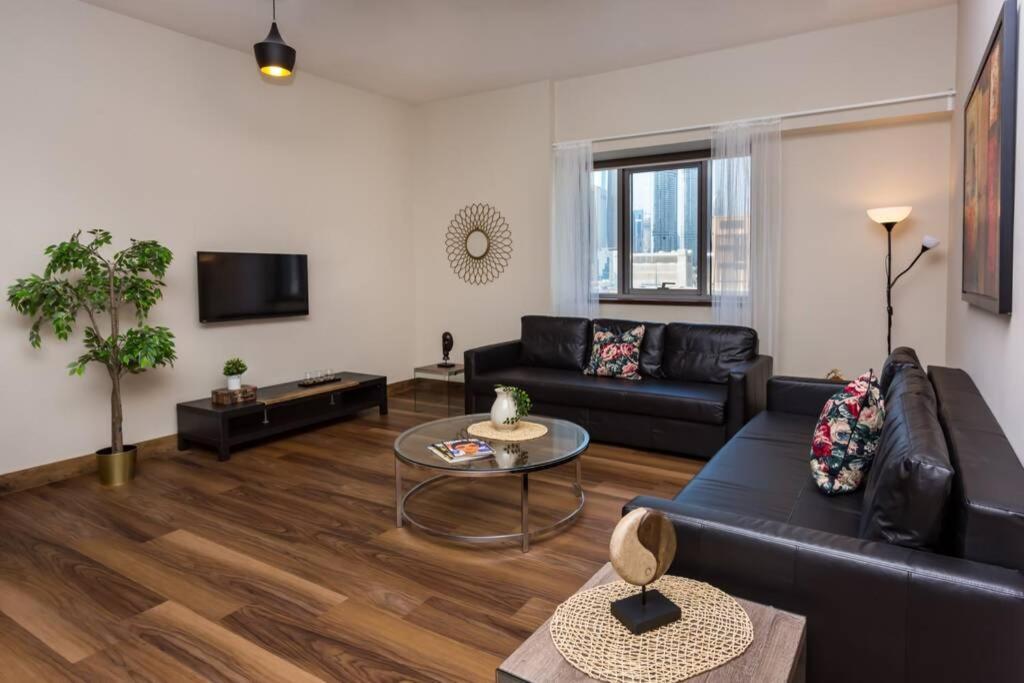 Higuests - Roomy Apt With Infinity Pool Close To Burj Khalifa Дубай Екстериор снимка